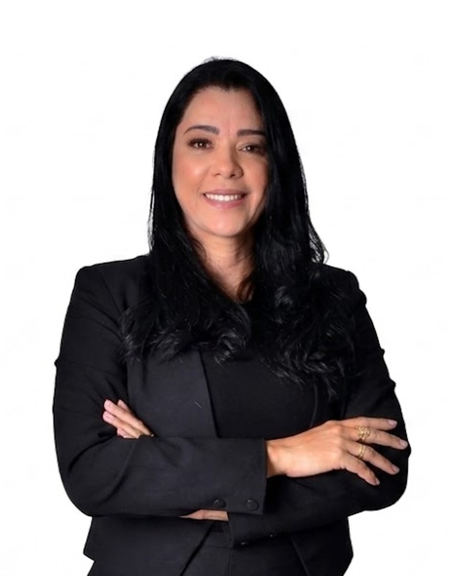 Dra. Meiriane Paula Gomes